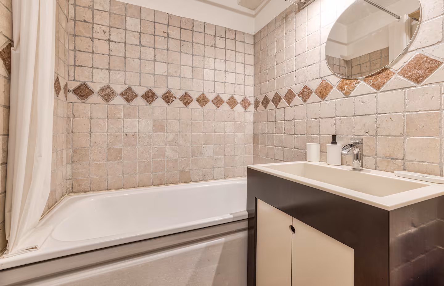 Salle de bain avec baignoire - Appartement 2 salles de bain Chamonix